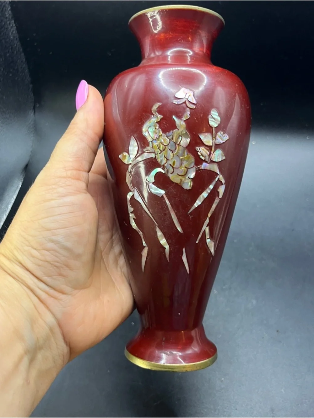 Vintage Korean Red Enamel  Brass Vase Mother of Pearl Peacock Inlay Floral 7”